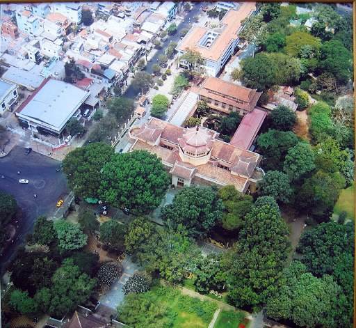 Ảnh chụp Bảo Tàng lịch sử Việt Nam từ trên cao năm 2005
