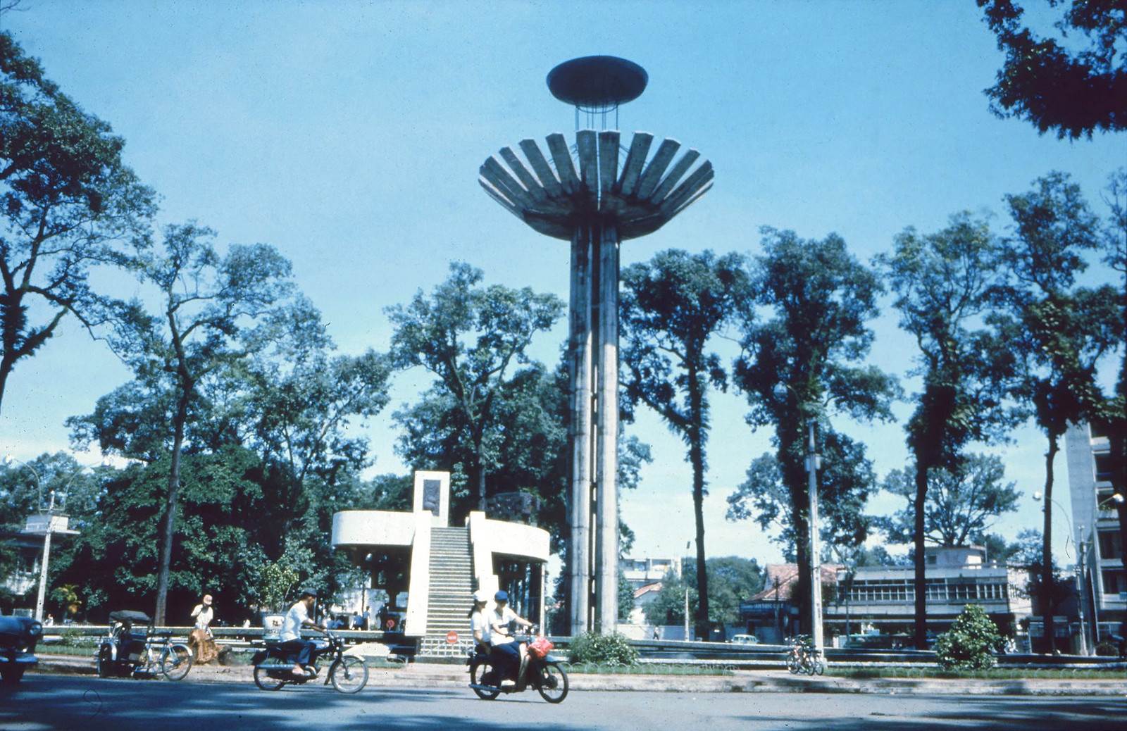 Saigon 1967 - Công trường Viện trợ Quốc Tế (Hồ con rùa)