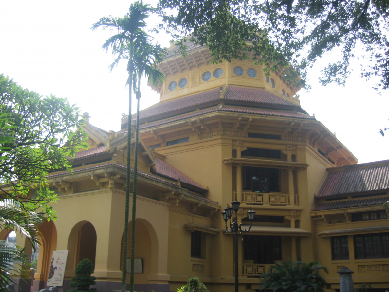 Kiến trúc Bảo tàng Lịch sử Việt Nam