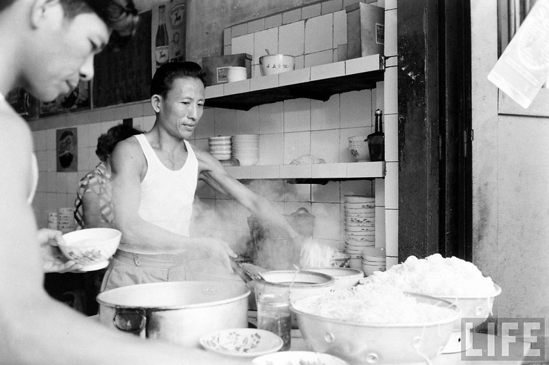 Sài Gòn - Chợ Lớn 1961 - Một quán ăn ở góc Nguyễn Trãi - Lương Nhữ Hộc