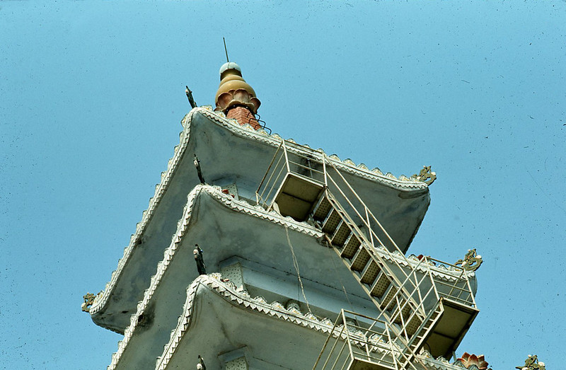 Tháp chùa Hòa Đồng Tôn Giáo - Sài Gòn 1970